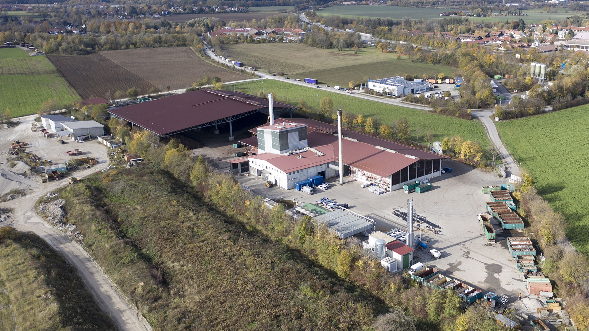 Luftaufnahme des Biomasseheizkraftwerks BioEnergie Taufkirchen